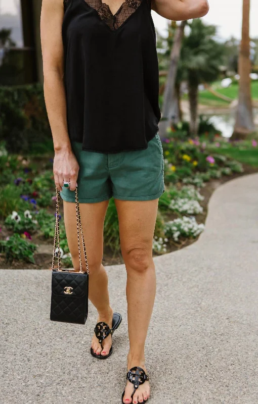 European And American Style Helen Trouser Short In Parrot
